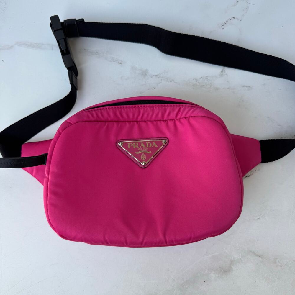 Prada Puffer Tessuto Nylon Hot Pink Bumbag